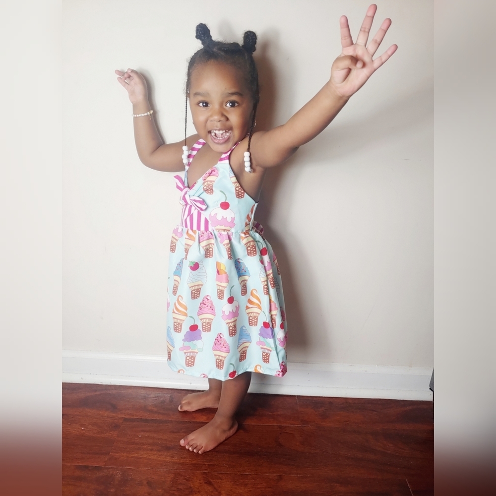 Coney Girl - Picture 3 of 5